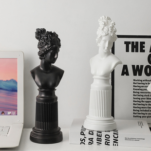 北欧创意人物摆件客厅电视柜装饰品高级感家居饰品办公室桌面摆设