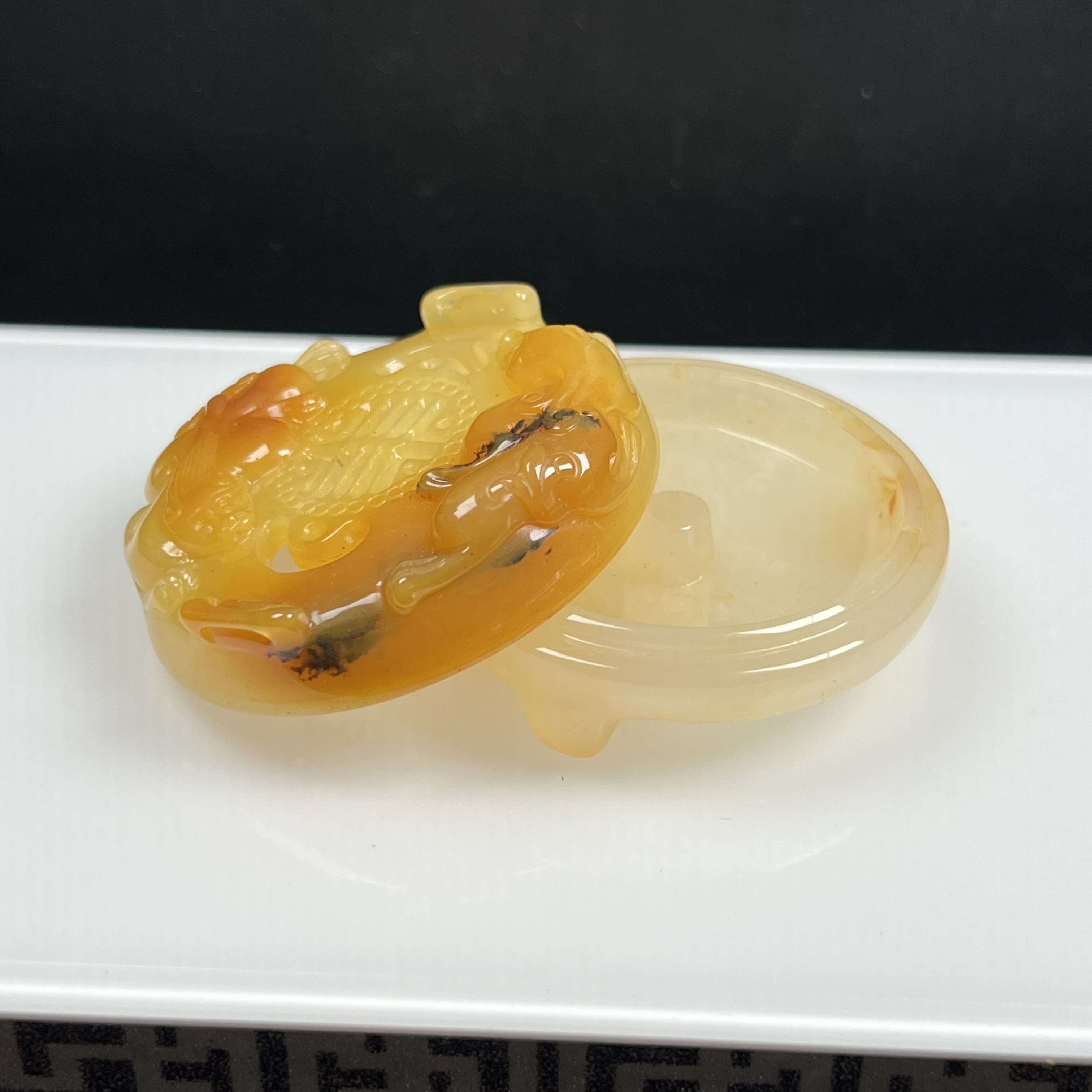 天然玉石精品珠宝云南黄龙玉草花香炉人中之龙摆件正品雕刻招财