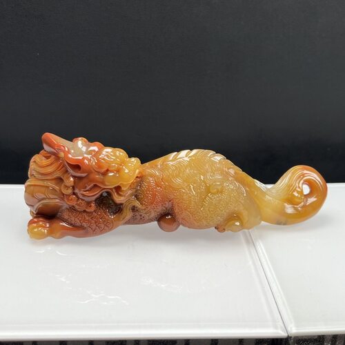 瑞皇翠 纯天然玉石精品珠宝回头龙手玩件麒麟摆件茄子山红黄证书