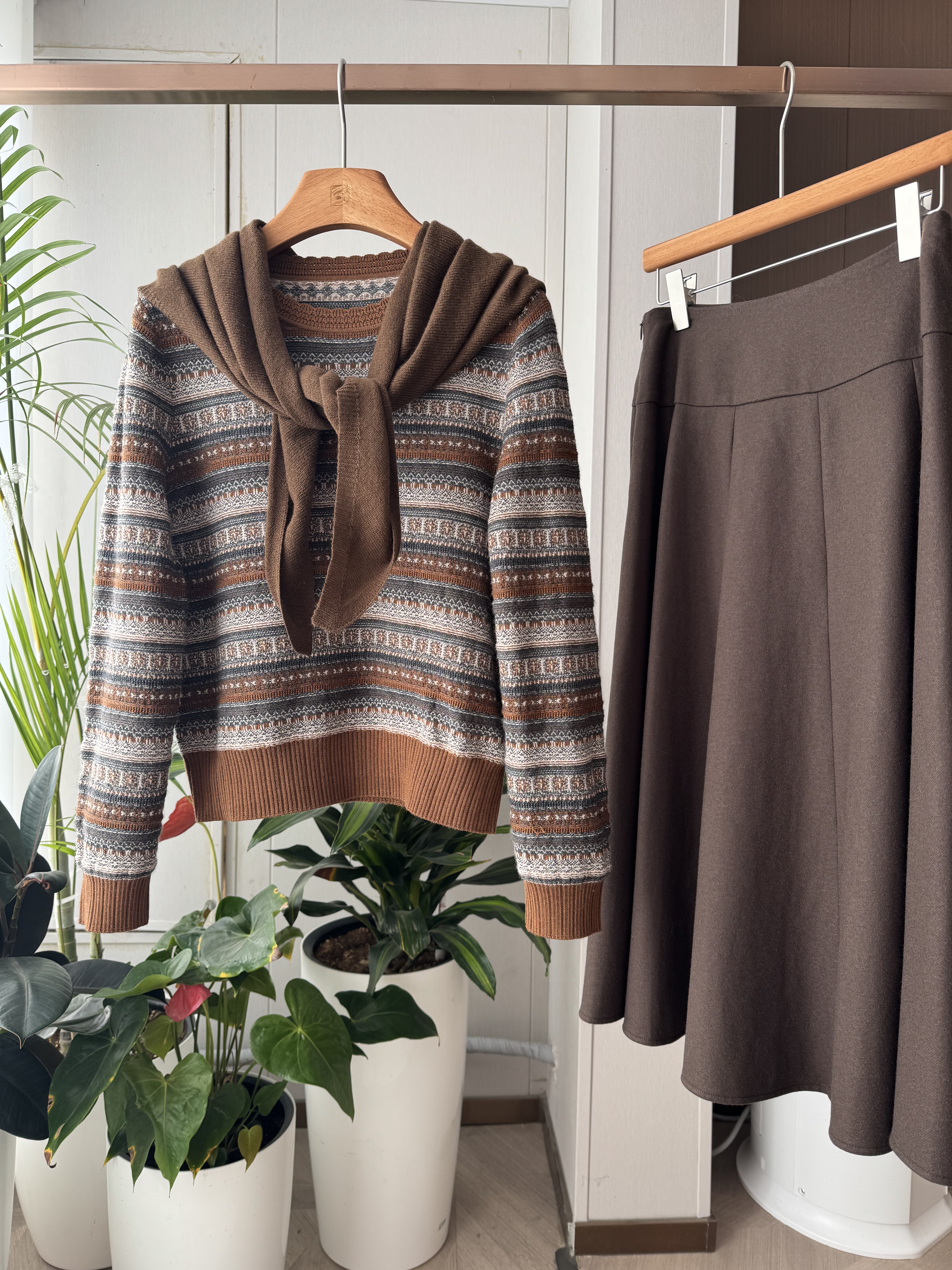 V*家秋冬新款羊毛羊绒费尔岛提花披肩针织衫女4920C