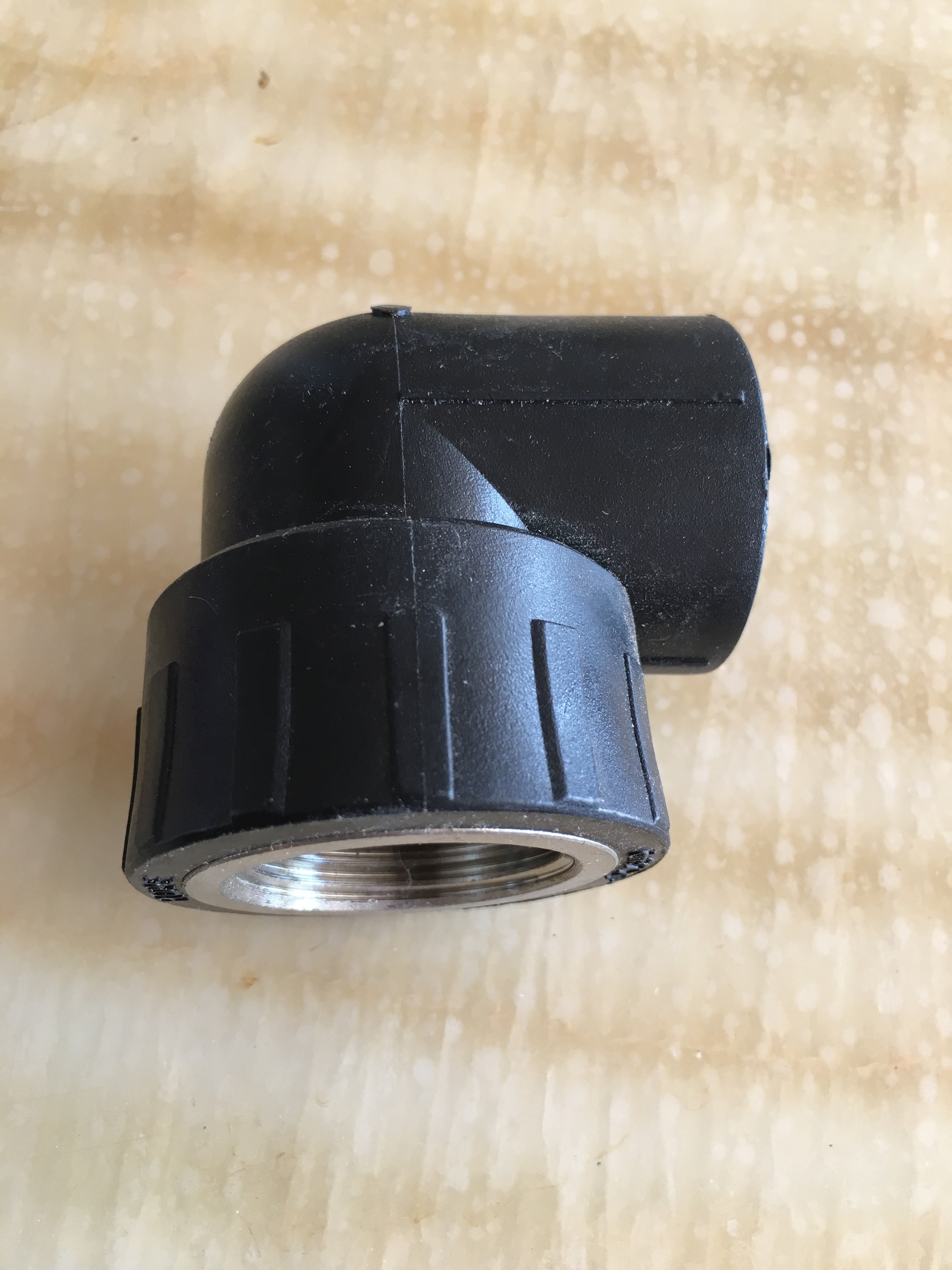 pe内丝弯头 黑色热熔内牙弯头20 25 32 4分6分1寸饮自来水管配件