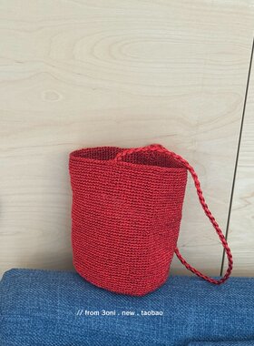 视觉降温，把果冻穿在身上 ！韩系百搭手工金属线编织红色水桶包