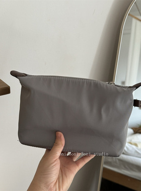 饺子化妆包！经典灰质感加厚记忆棉中小样化妆品收纳袋旅行收纳包