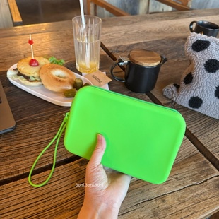 拿来装证件～高级防水防摩擦硅胶户口本/护照/数据线手机收纳袋！