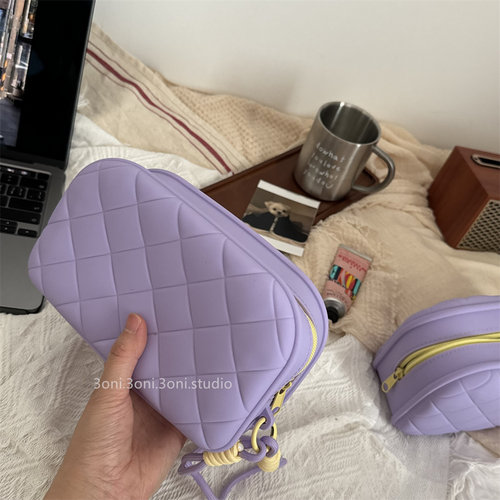 高级糯紫色色化妆品中小样包