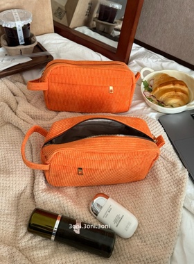 大橙色！日系灯芯绒化妆包～很爱的一款便携手提旅行收纳洗漱包～
