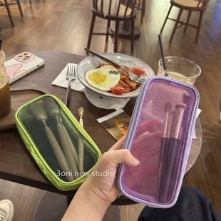 化妆刷存放好找啦！日系透气网纱眉笔腮红刷收纳耐用便携网袋笔袋