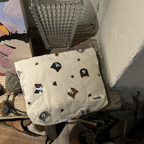 日系刺绣猫咪复古洗漱化妆品