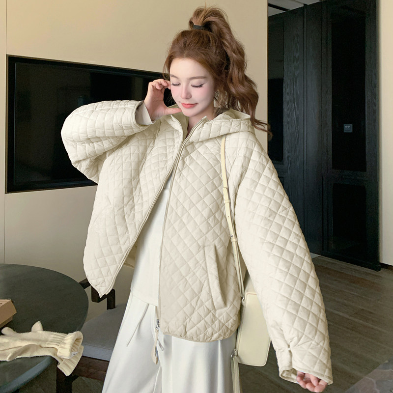 【现货】菱格轻薄羽绒服短款连帽90白鸭绒外套005-6111-P255-K375,女装羽绒服,浙宝005