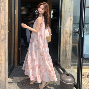 粉色碎花无袖挂脖连衣裙女夏季2025新款法式绝美海边度假沙滩长裙图片