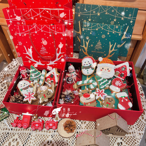 圣诞礼物曲奇饼干糖霜饼干姜饼人