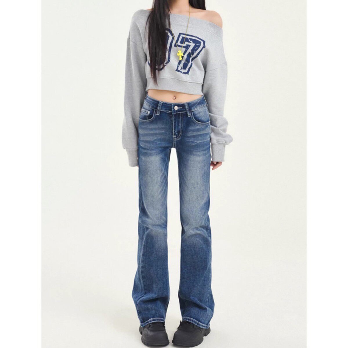 复古水洗蓝色直筒牛仔裤女春季秋冬2026新款窄版宽松显瘦拖地裤子