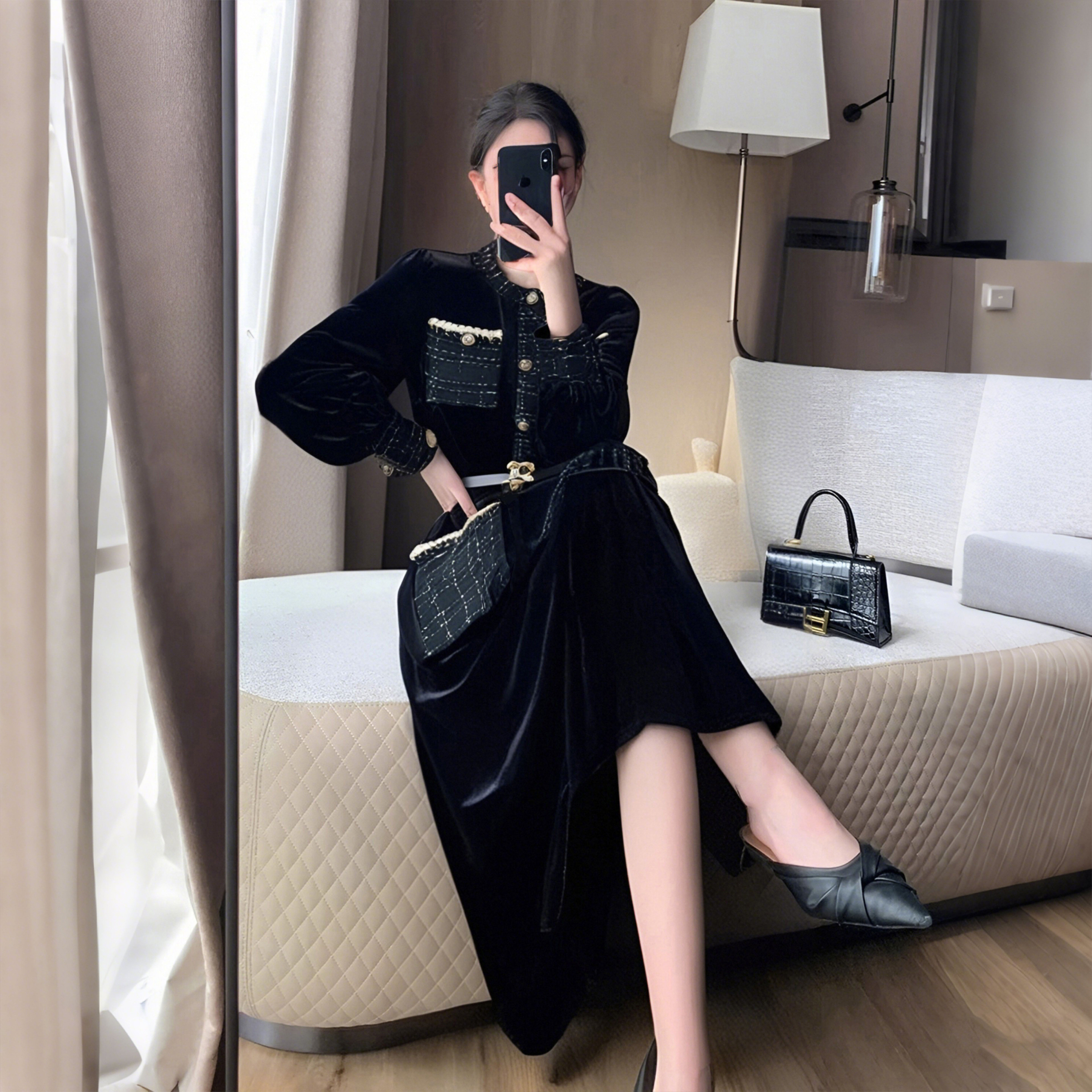 气质优雅单排扣拼接连衣长裙2025秋季新款束腰显瘦黑色连衣裙2660