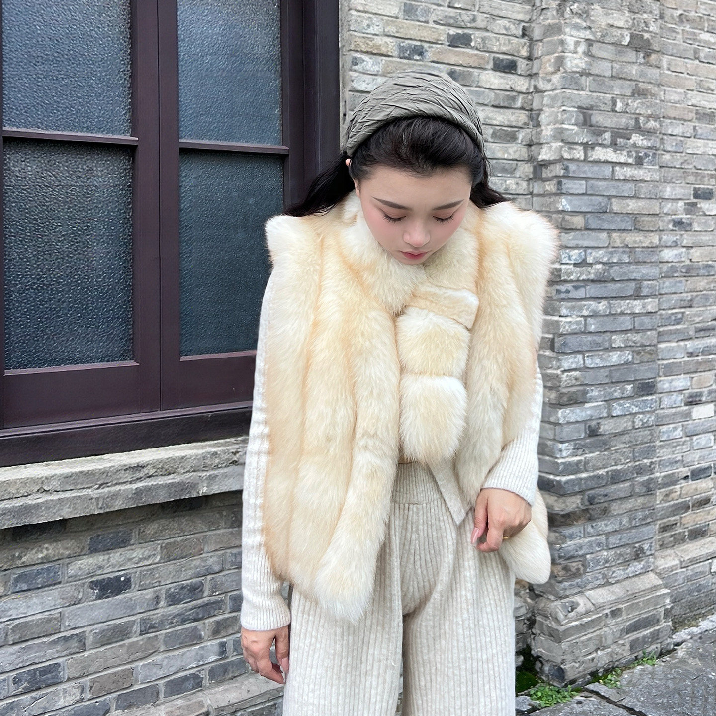 luxxi奢希雪狐毛V领可拆围脖马甲