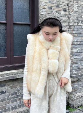 luxxi奢希雪狐毛V领可拆围脖马甲
