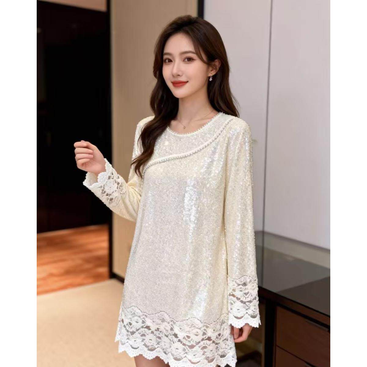 运补5米MLF249#常规中长款米白色短款蕾丝衫打底衫女士镂空