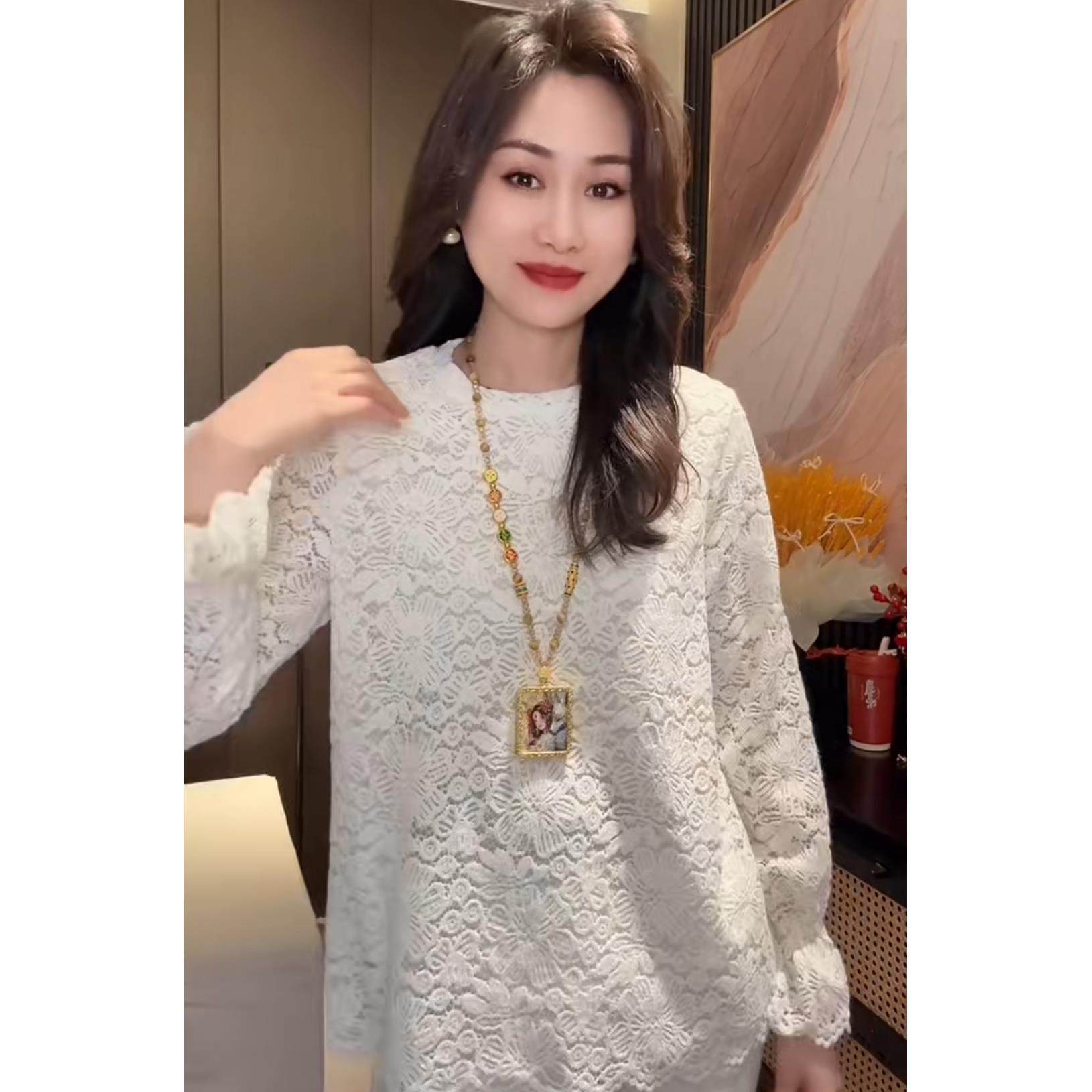 DM2832宽松蕾丝法式常规款圆领蕾丝衫镂空重工气质时尚打底衫