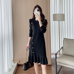 高级感黑色毛衣鱼尾裙女秋冬季小香风长袖内搭打底针织连衣裙女潮