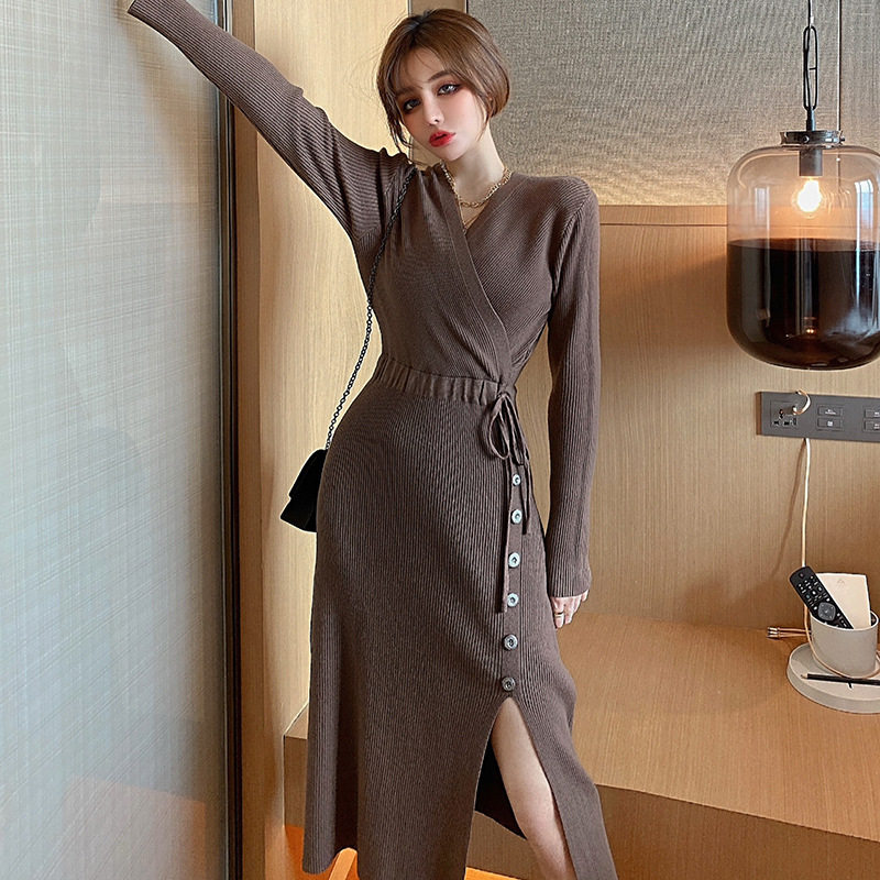 网红同款2022秋冬新款连衣裙女开叉设计性感针织长裙子V领毛衣裙