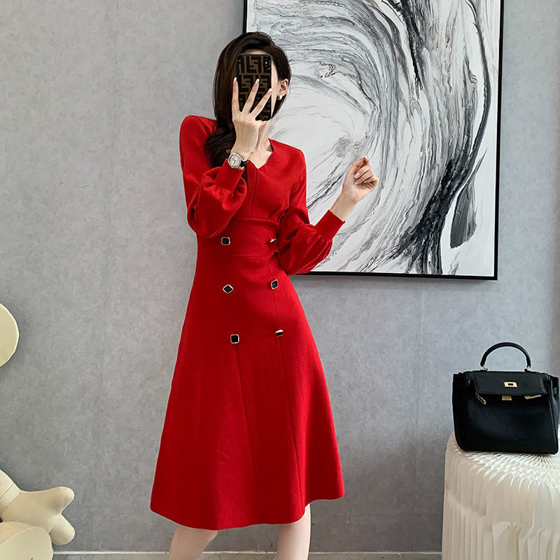 中长款针织连衣裙女2022秋冬季小香风纯色V领长袖A字打单毛衣裙子