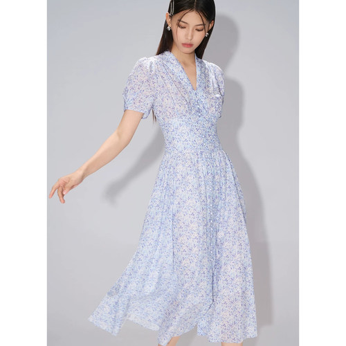 26夏季新款时尚轻奢桑蚕丝连衣裙