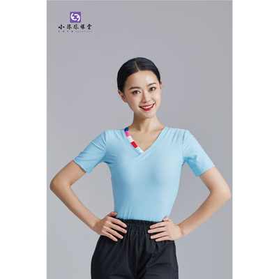 陈陈课堂民大藏族连体服