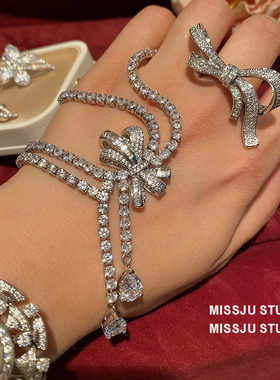 琚小姐奢华双层蝴蝶结流苏项链