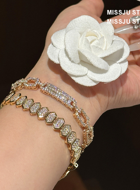 经典闪钻菱格纹手链锁链链条首饰精致大气手环高级感百搭菱形镶钻