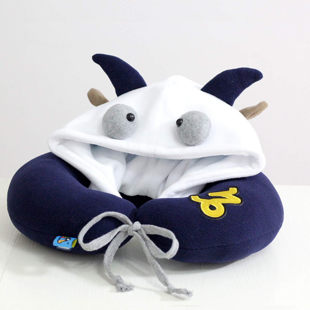 PLUMO皮洛姆十二星座可爱连帽U型枕卡通护颈枕午睡枕生日礼物摩羯