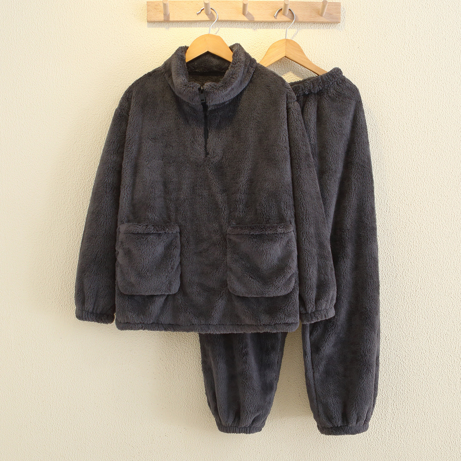 情侣珊瑚绒睡衣套装男女连帽立领加厚保暖可外穿家居服日系亲子款