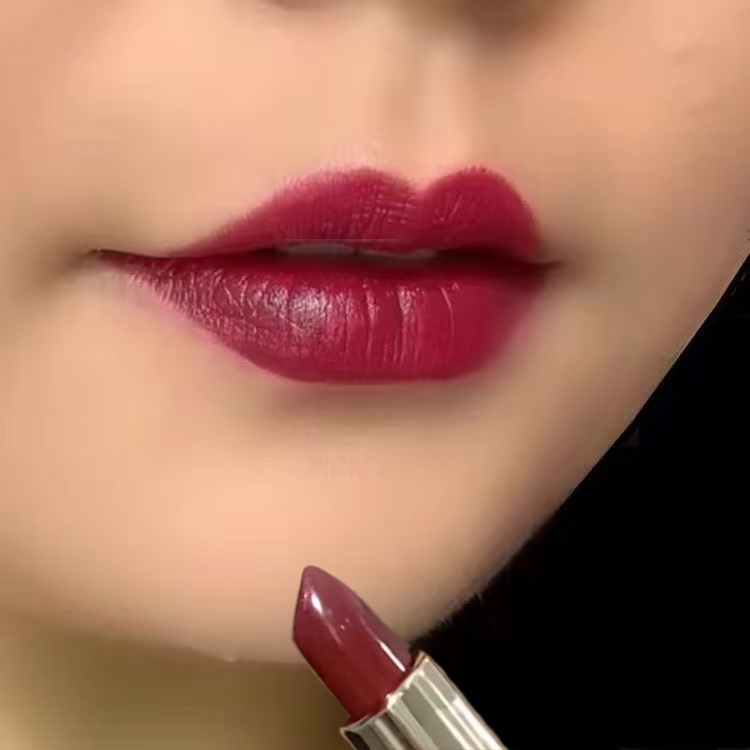 深红色口红持久防水不易掉色
