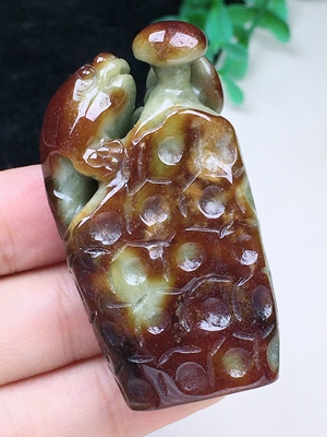 缅甸翡翠A货 红皮俏雕 枯木逢春 三脚蟾蜍 手工雕刻 四会一手货源