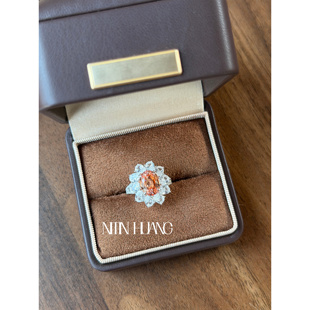 白蓝宝石围镶 培育帕帕拉恰日落粉橙蓝宝石戒指 NITIN HUANG