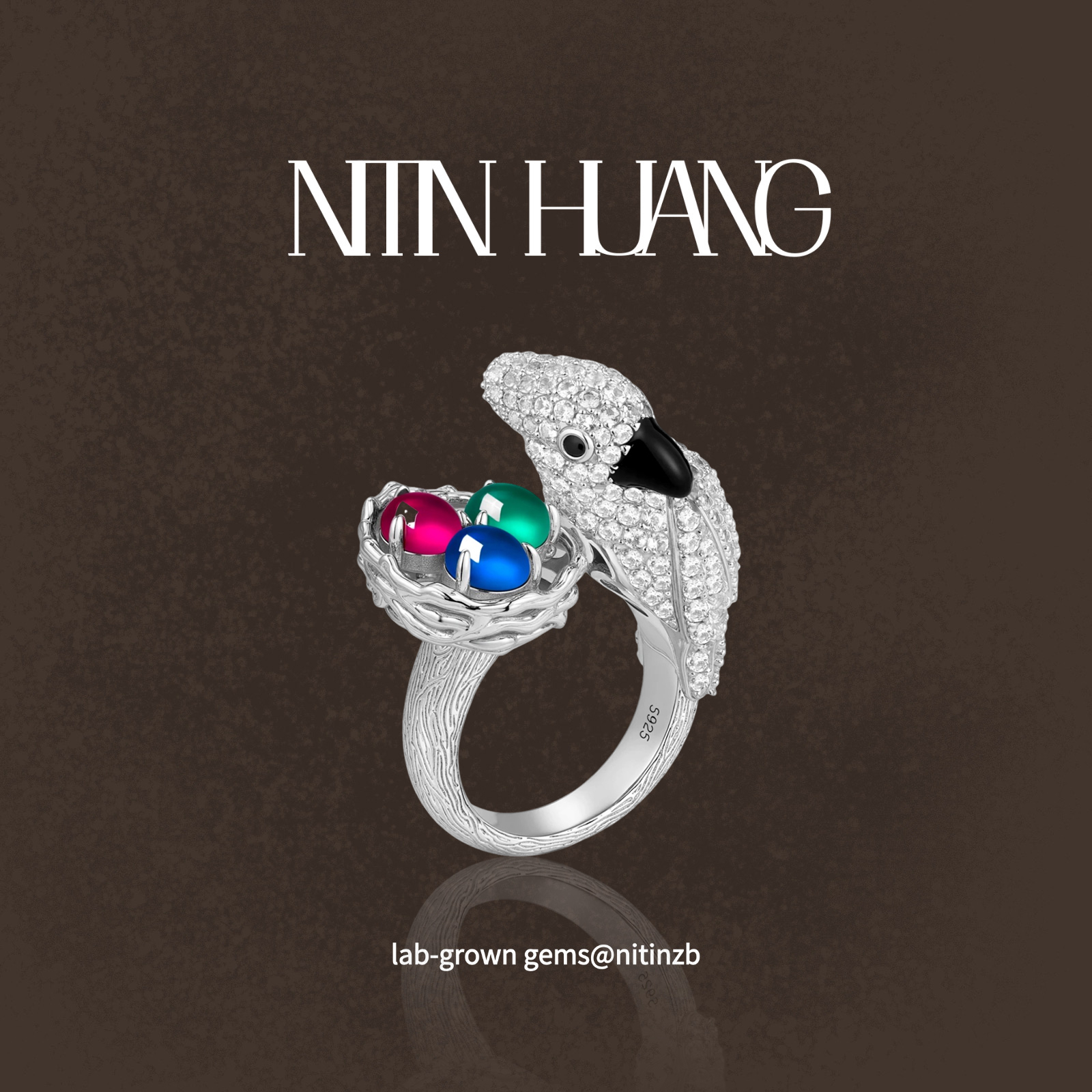 绿鹦鹉戒指全白蓝宝石群镶