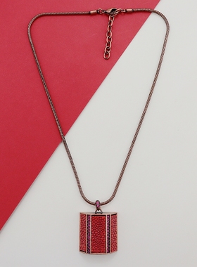 红色系方牌复古做旧欧美饰品时尚百搭设计感潮流新款气质精美项链