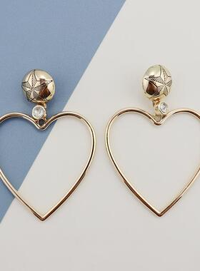 BC金色爱心镶钻时尚简约百搭耳环