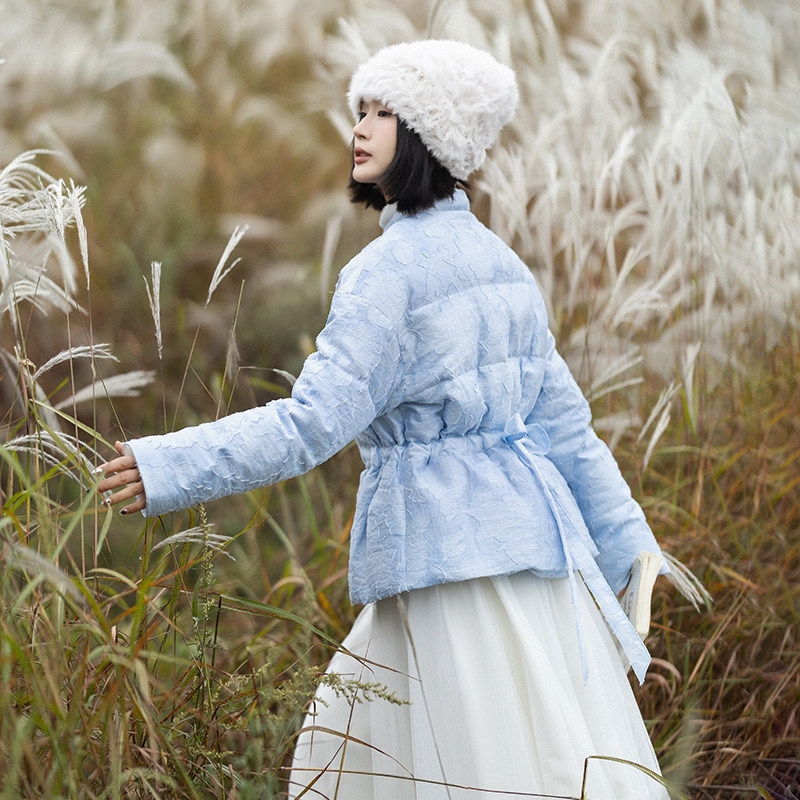 现货【汀花雨细】复古天丝剪花短款羽绒服女冬流苏式盘扣收腰外套,女装/女士精品,羽绒服,淘宝优惠券,粉丝福利购,淘宝优惠卷