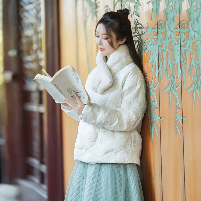 【199专区】新中式重工刺绣羽绒服女冬季款国风斜门襟白色外套