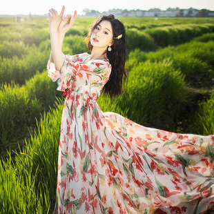 连衣裙女2025夏季 雪纺喇叭袖 区 V领印花高腰大摆型长裙子 199元