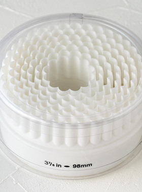 日本cotta白色饼干切模花边7件套带收纳盒司康蛋挞皮压模