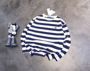 宽格条纹刺绣小蜜蜂长袖T恤减龄休闲韩版卫衣秋季男女款可爱潮牌