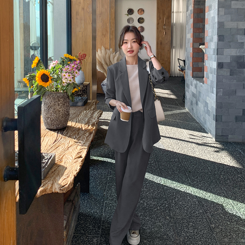 灰色设计感修身气质西装套装女2025春季新款韩版高端正装女士西服