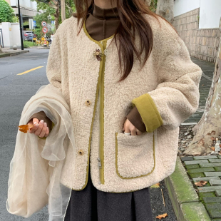 欧货高端撞色皮毛一体仿羊羔毛外套女冬保暖小个子松弛感加厚棉服