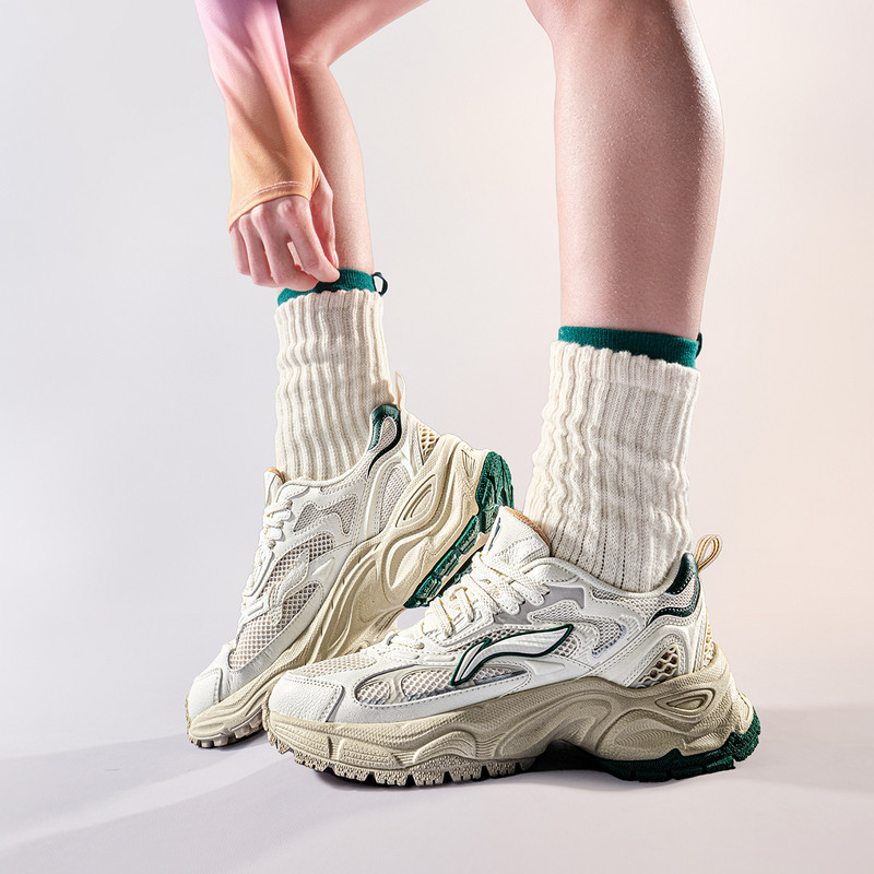 李宁运动生活系列女子春秋户外厚底增高减震休闲鞋AGCV112