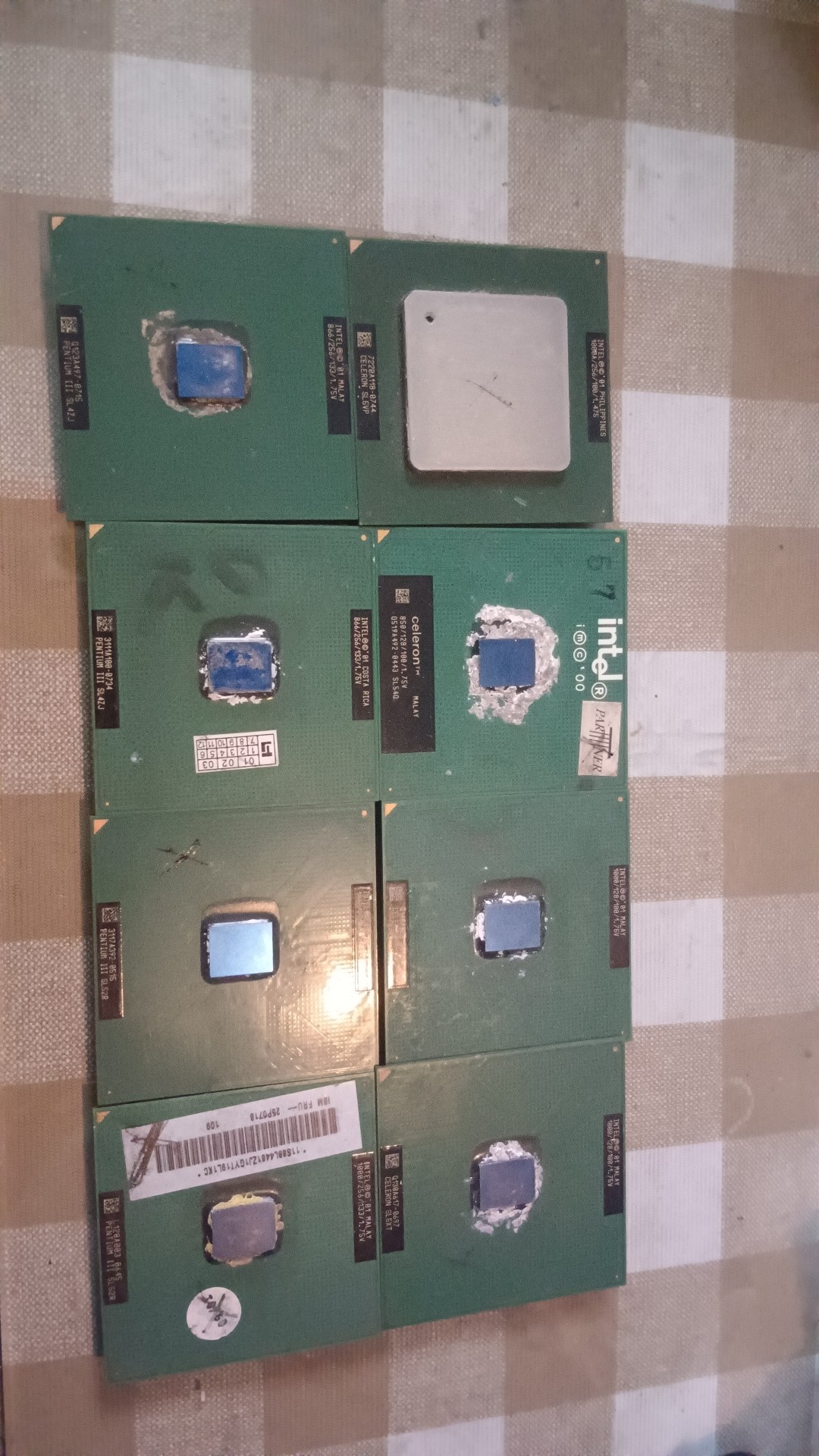 Intel/英特尔 其他 370 cpu奔腾三赛扬二共八颗不亮或有断针60元