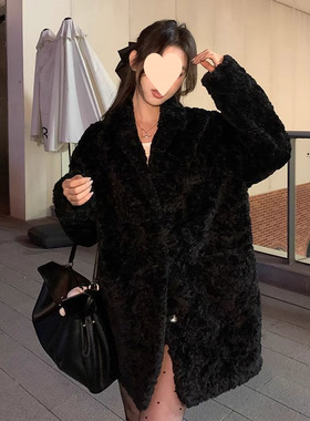 2024冬新款中长款黑色羊羔毛短款皮外套女加厚羊羔绒宽松大衣