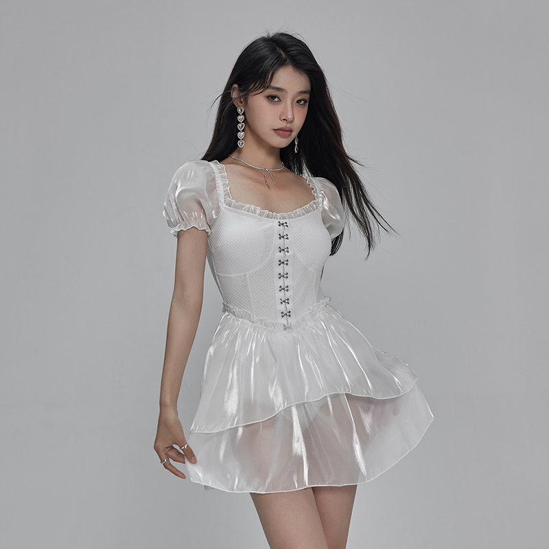 淑惠kiko显瘦连体白色交叉带泳衣女温泉度假泳装泡泡袖小清新游泳