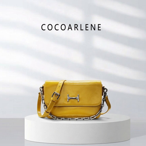 cocoarlene品牌包包油蜡皮链条信封包时尚百搭洋气软皮单肩斜挎包