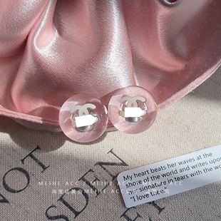 温柔仪式 夏日清凉感小香风圆形透明耳钉甜美通勤粉色耳环百搭 感