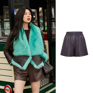 百搭舒适休闲慵懒松弛感穿搭 小baby羊皮松紧腰百搭短裤 TRACY CHU